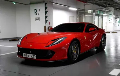 Ferrari 812