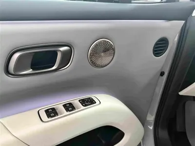 Li Auto 理想i8