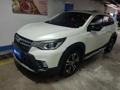 Venucia T70