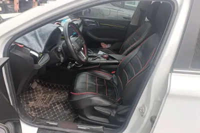 Roewe i5