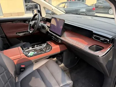 GAC Motor Trumpchi E8 PHEV