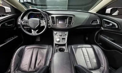 Chrysler 200
