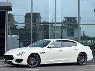Maserati Quattroporte