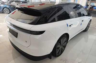 Li Auto Li Auto i6