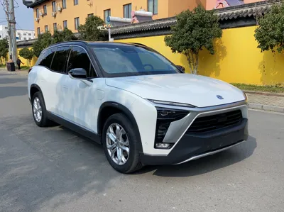 Nio ES8