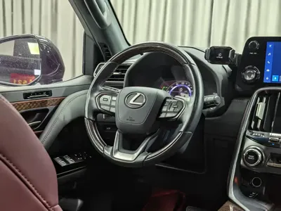 Lexus LX