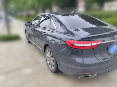 Ford Taurus