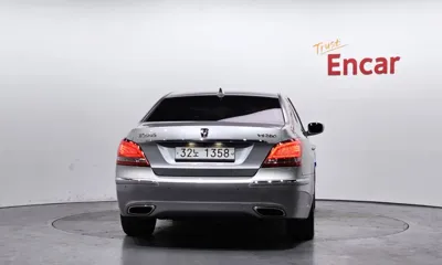 Hyundai Equus