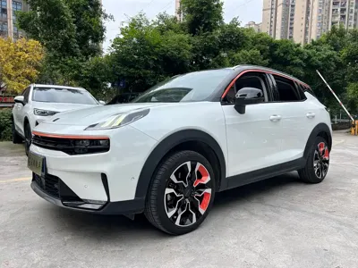 Lynk & Co 06
