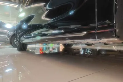 Hongqi HQ9