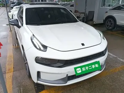 Lynk & Co 03
