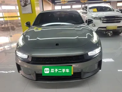 Lynk & Co 03