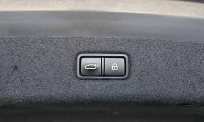 Genesis EQ900