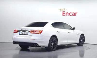 Maserati Quattroporte