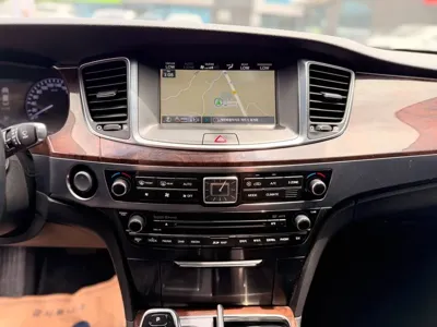 Hyundai Equus