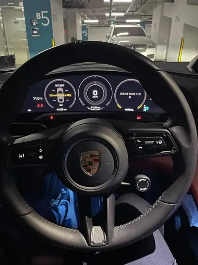 Porsche Taycan