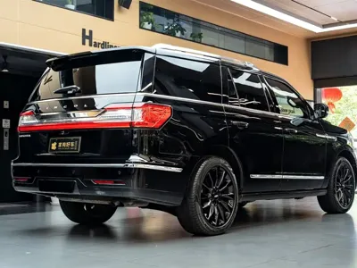 Lincoln Navigator