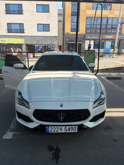 Maserati Quattroporte
