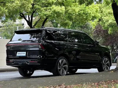 Lincoln Navigator