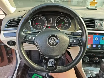 Volkswagen Lamando