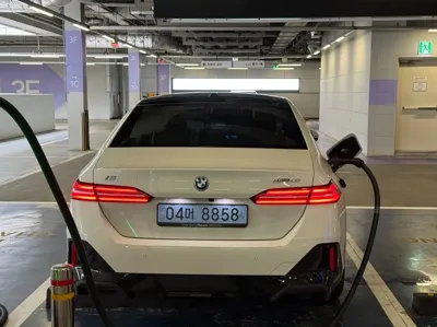 BMW i5