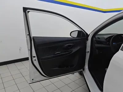Toyota Yaris L