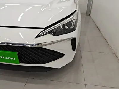 Roewe i5