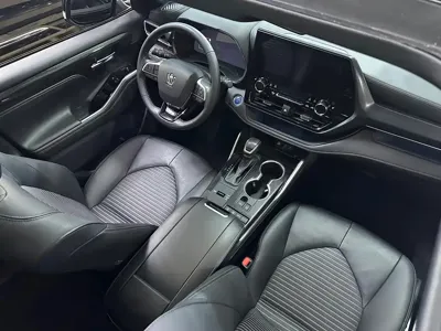 Toyota Crown Kluger