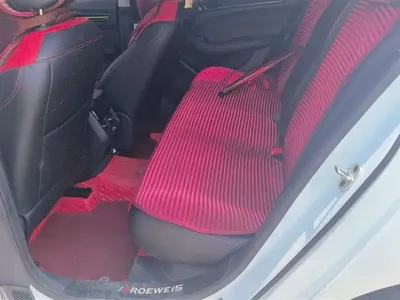 Roewe i5