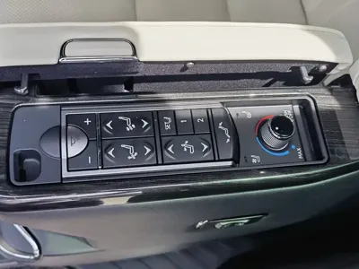 Lexus LM