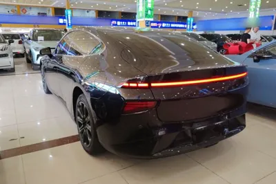 Xpeng P7