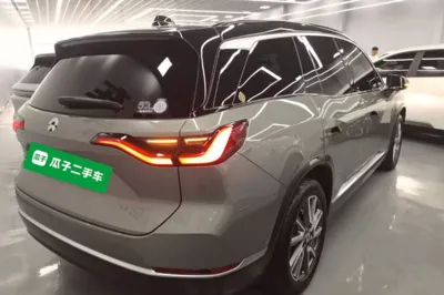 Nio ES8