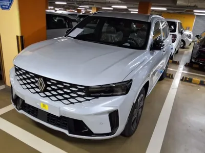 Renault-KoreaSamsung Grand Koleos