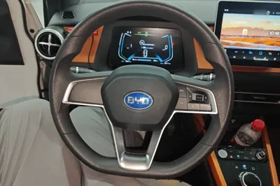 BYD e1