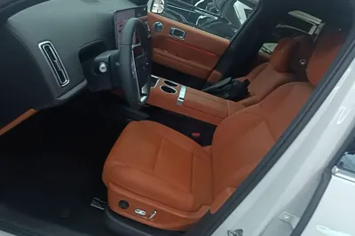 Li Auto L6