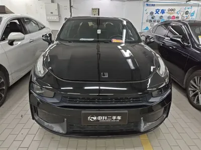 Lynk & Co 03
