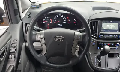 Hyundai Starex