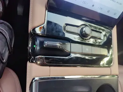 Nio ES8