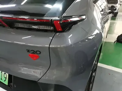 Lynk & Co Z20