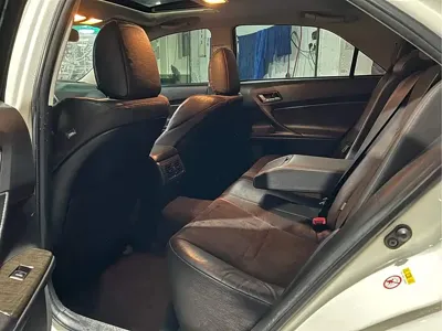 Toyota Reiz