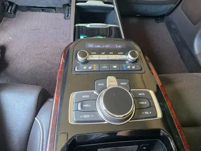 Genesis EQ900