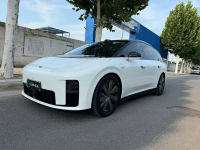 Li Auto 理想i8