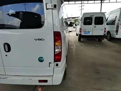 大通 V80