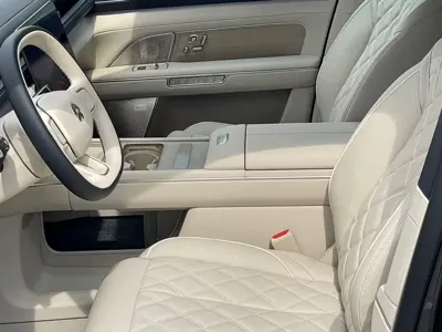 Nio ES8