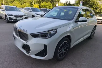 BMW iX1