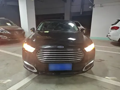 Ford Taurus