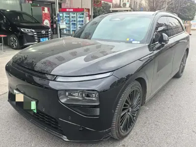 Xpeng G9