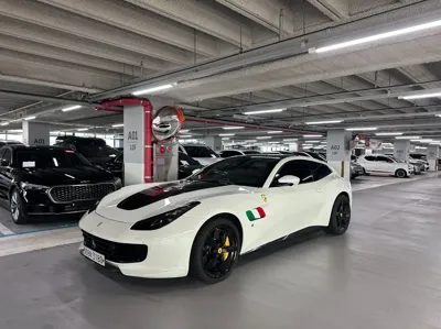 Ferrari GTC4 Lusso