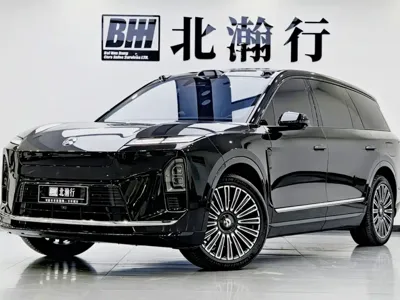 Nio ES8