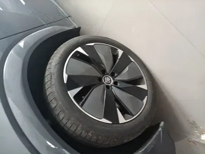 BYD 唐L